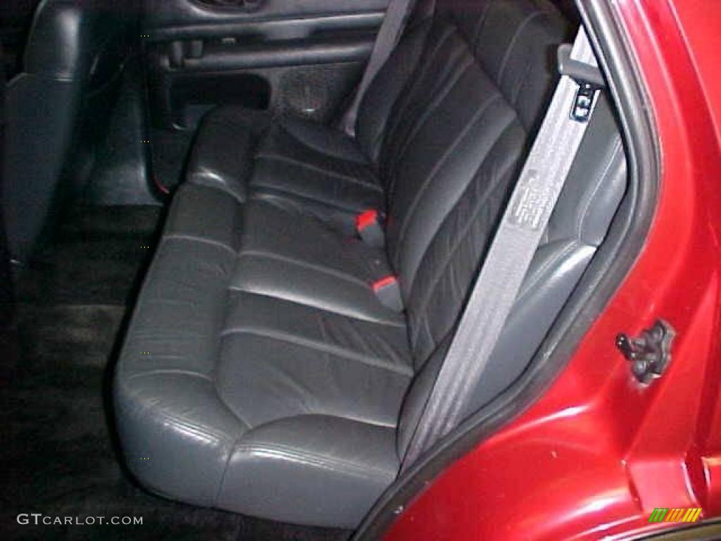 2001 Blazer LT 4x4 - Majestic Red Metallic / Graphite photo #18