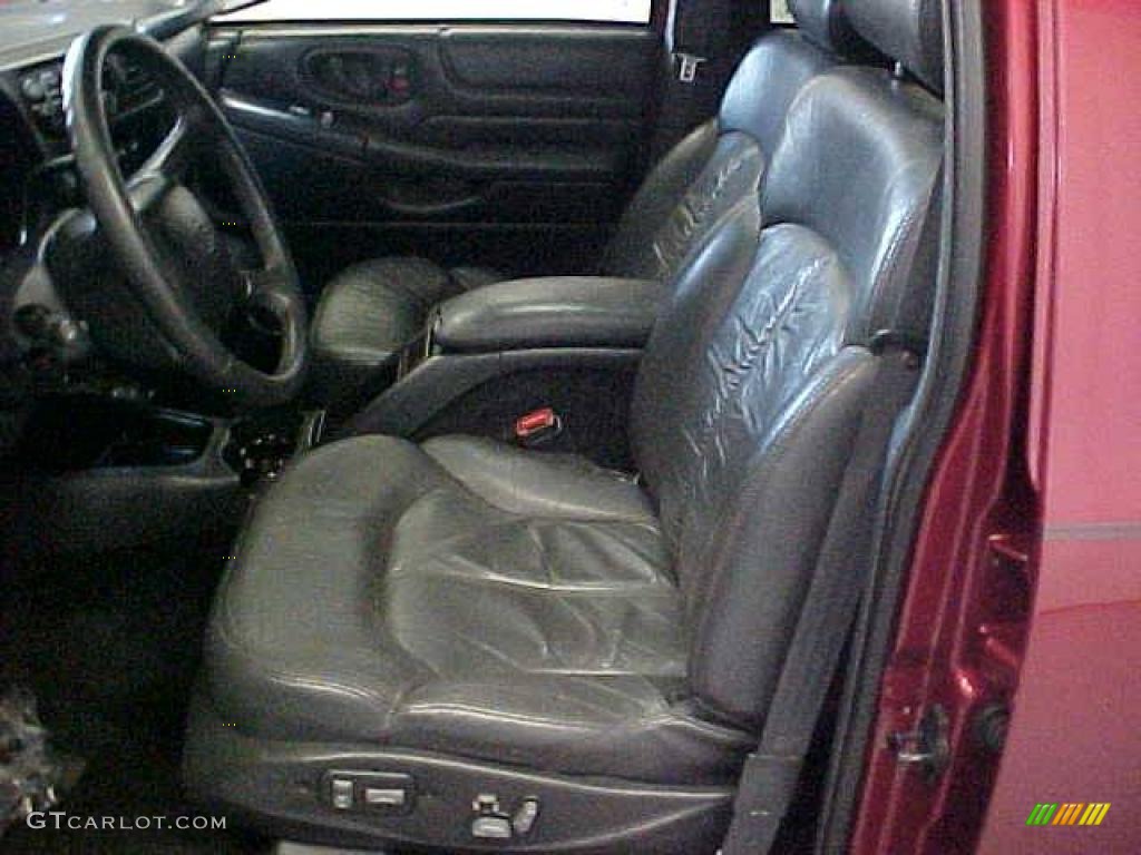 2001 Blazer LT 4x4 - Majestic Red Metallic / Graphite photo #21