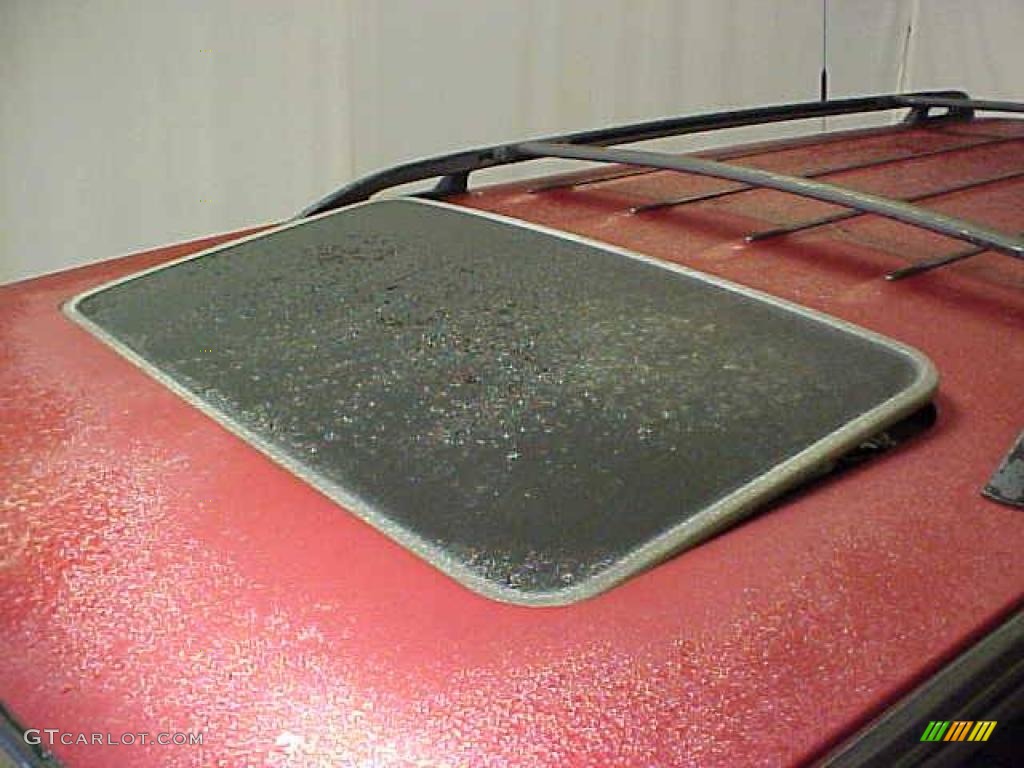 2001 Blazer LT 4x4 - Majestic Red Metallic / Graphite photo #22
