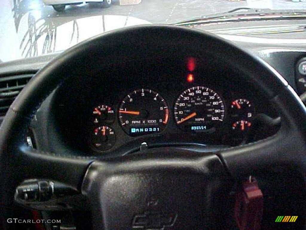 2001 Blazer LT 4x4 - Majestic Red Metallic / Graphite photo #23