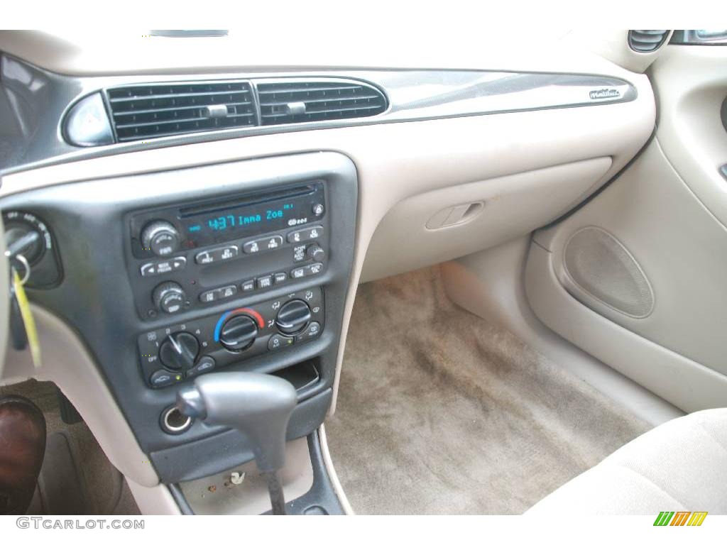 2001 Malibu Sedan - Light Driftwood Metallic / Neutral photo #14