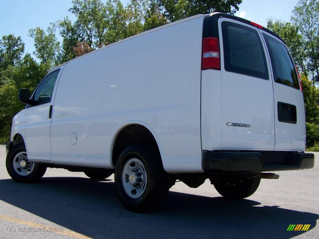 2009 Express 2500 Cargo Van - Summit White / Medium Pewter photo #3