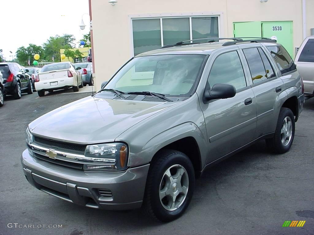 Graystone Metallic Chevrolet TrailBlazer