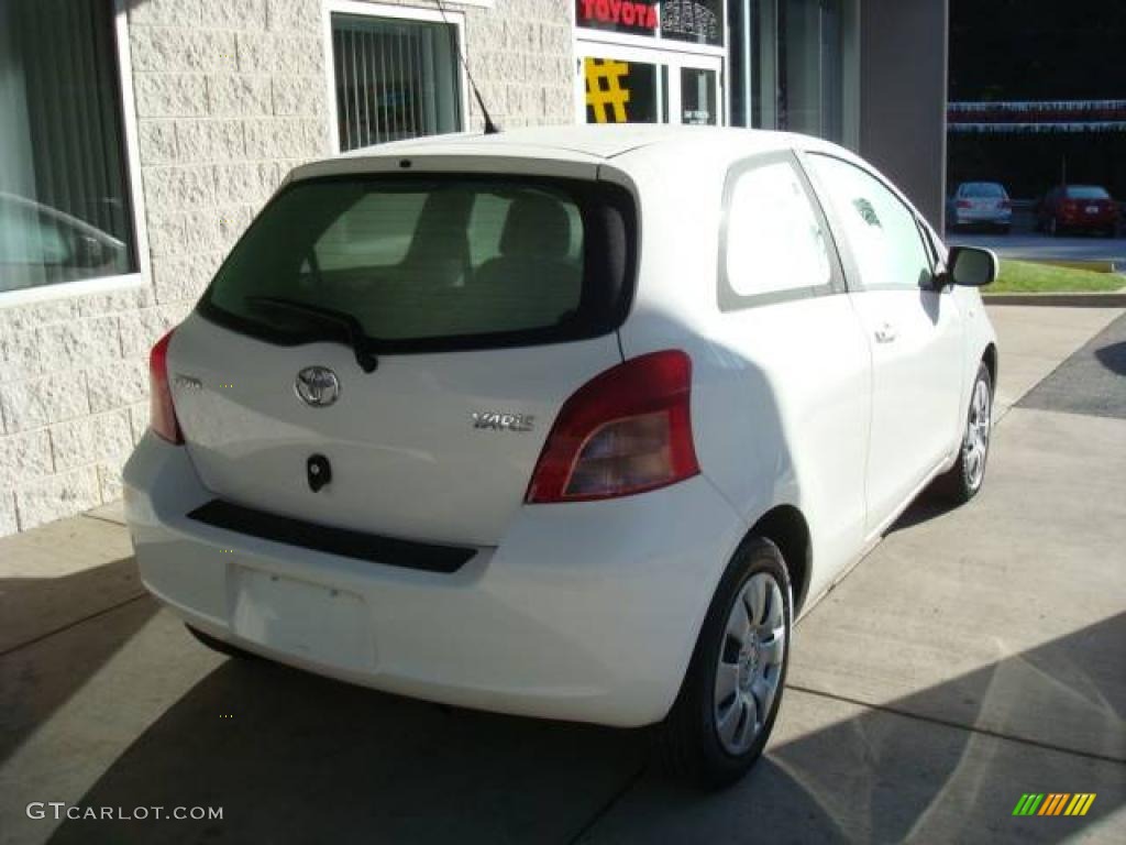 2008 Polar White Toyota Yaris 3 Door Liftback 17185162 Photo 2