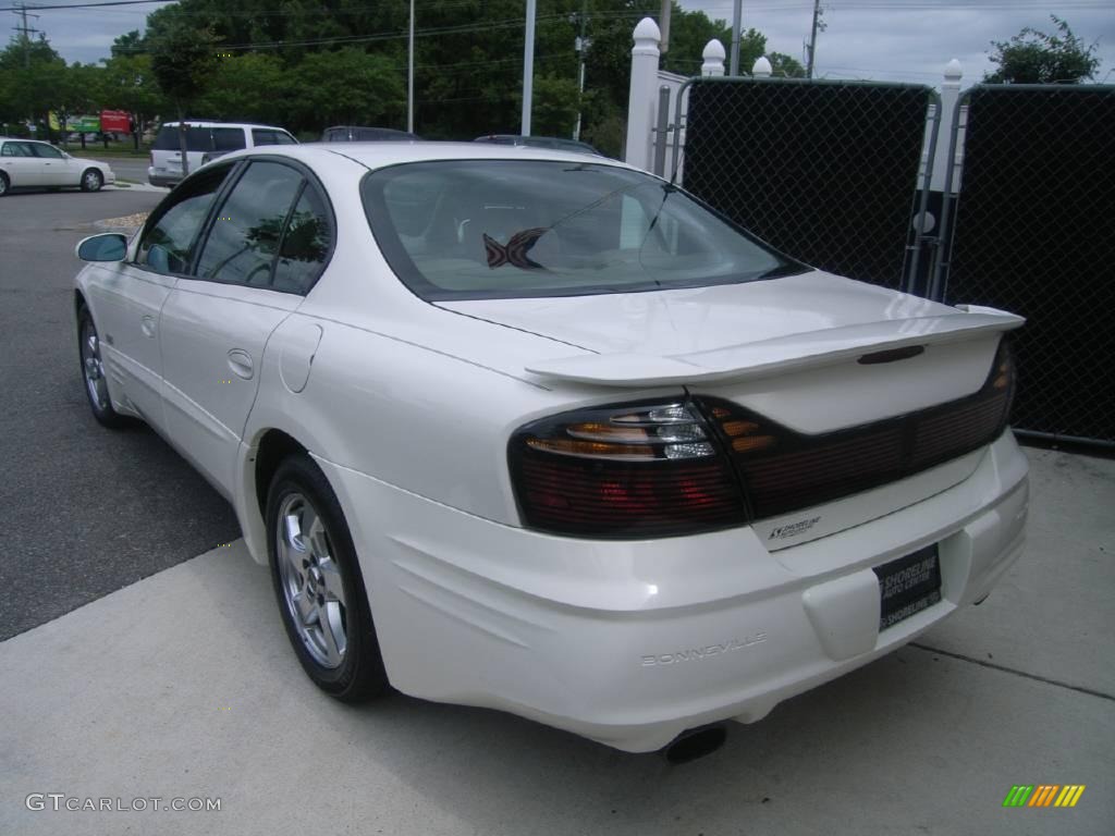 2002 Bonneville SSEi - Ivory White / Taupe photo #6