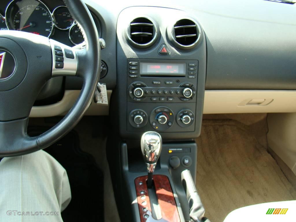 2009 G6 V6 Sedan - Carbon Black Metallic / Light Taupe photo #22