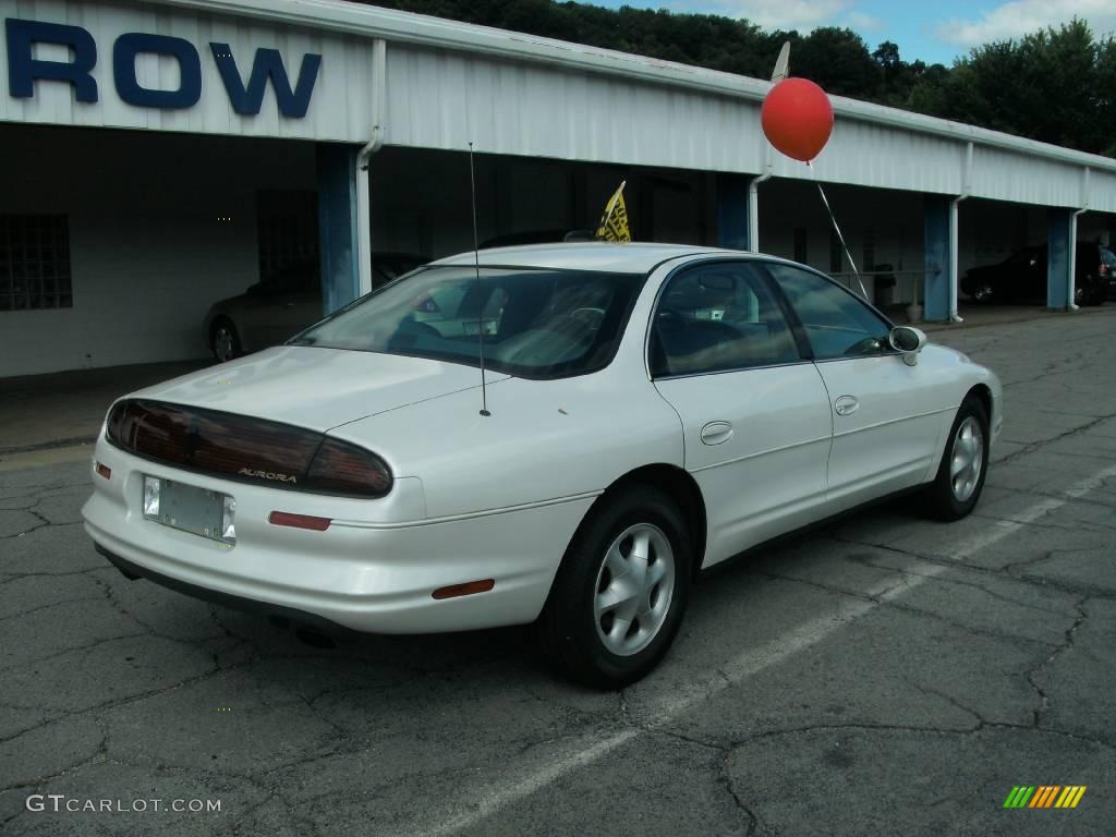 1996 Aurora 4.0 - Bright White / Dark Gray photo #2