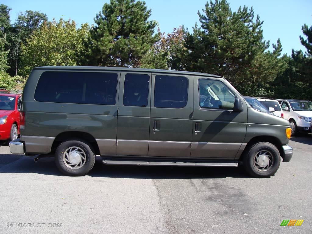 2003 E Series Van E150 Passenger - Estate Green Metallic / Medium Pebble photo #3