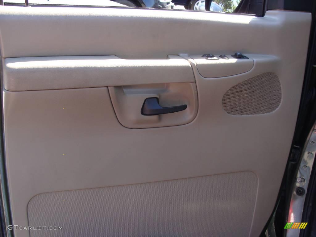 2003 E Series Van E150 Passenger - Estate Green Metallic / Medium Pebble photo #6