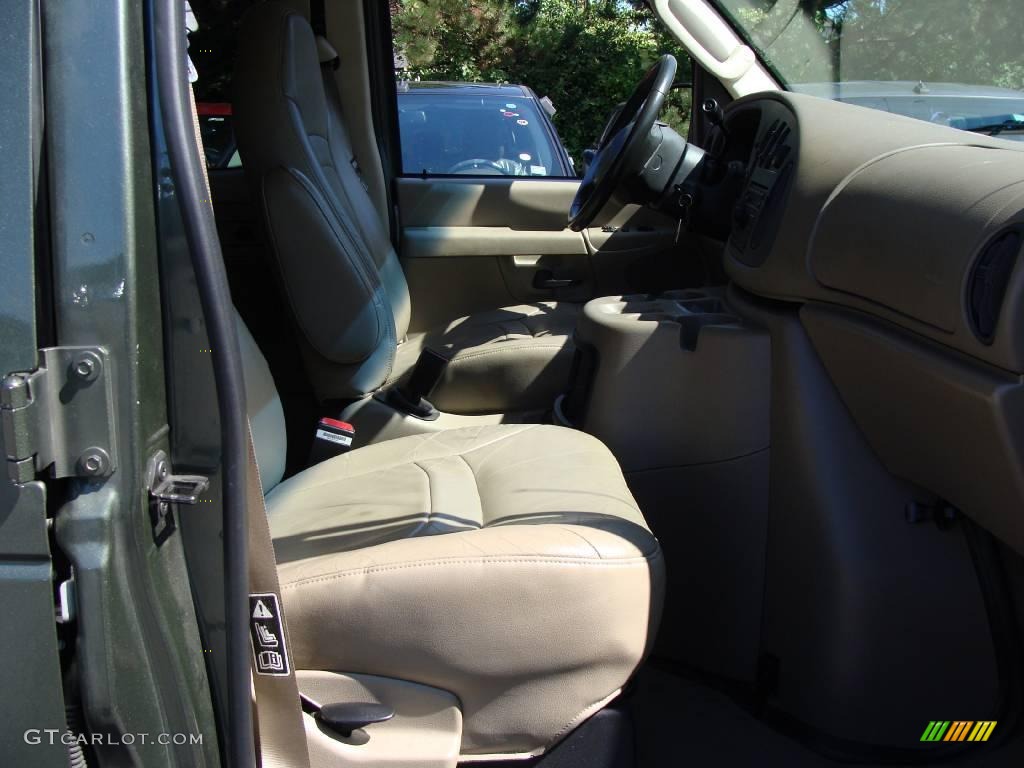 2003 E Series Van E150 Passenger - Estate Green Metallic / Medium Pebble photo #11