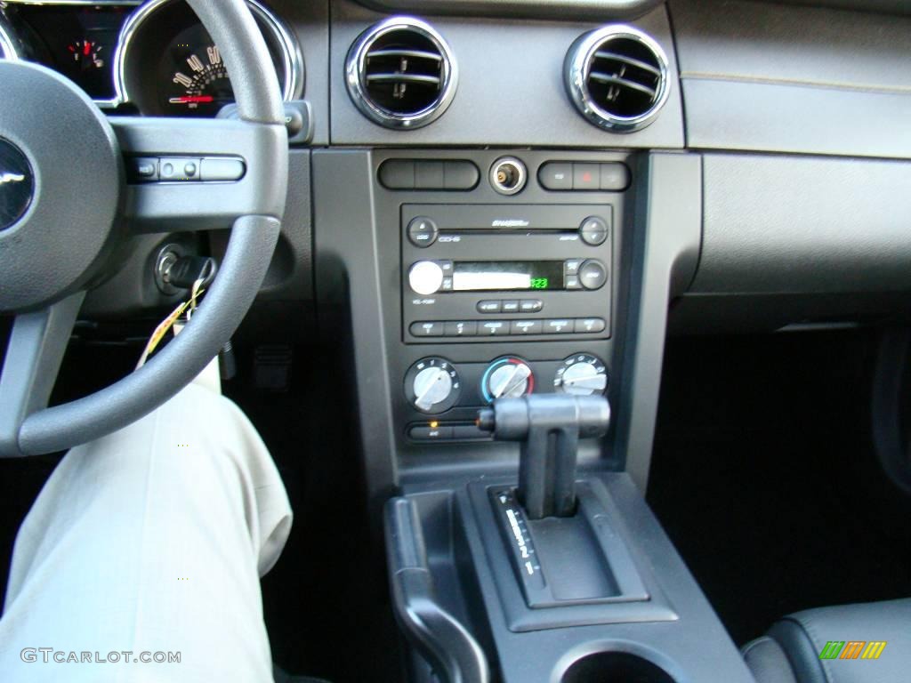 2006 Mustang GT Premium Convertible - Redfire Metallic / Dark Charcoal photo #19