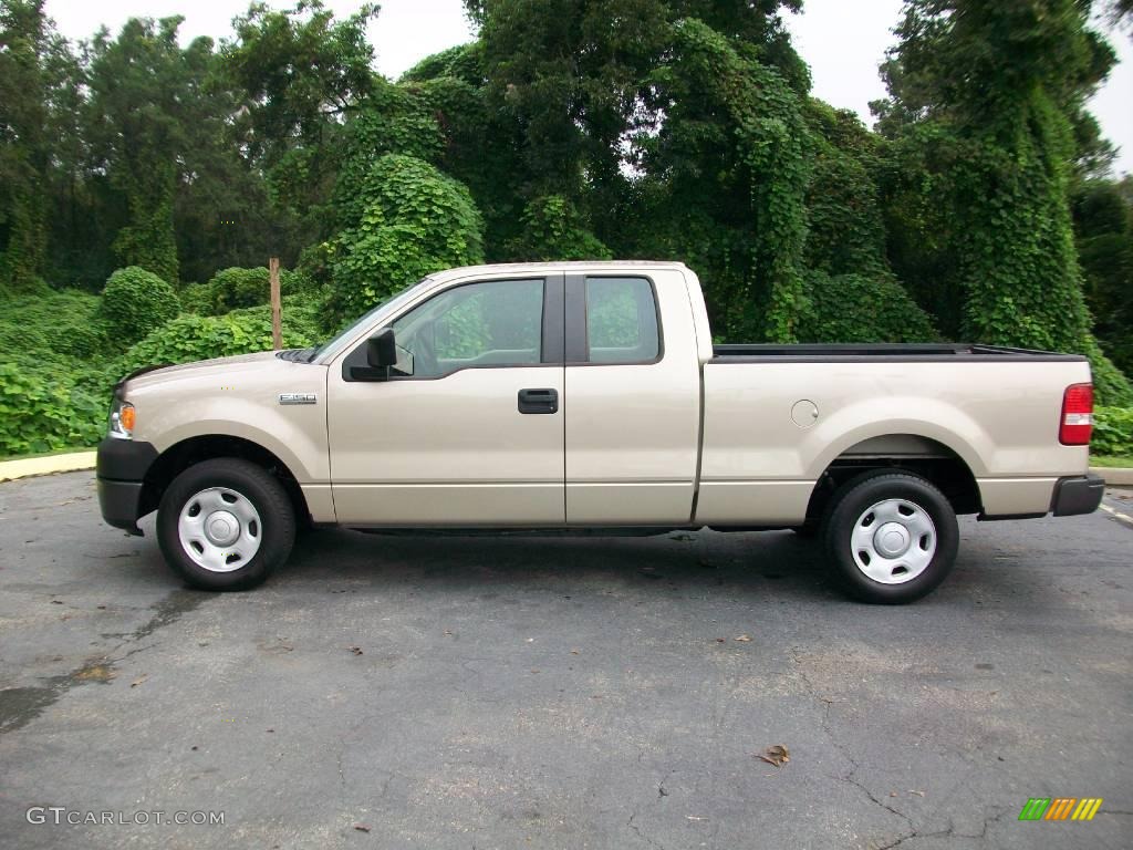 2008 F150 XL SuperCab - Pueblo Gold Metallic / Tan photo #6