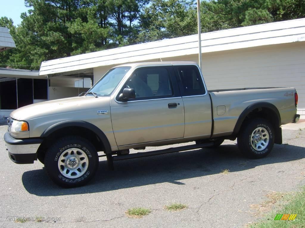 1999 B-Series Truck B3000 SE Extended Cab 4x4 - Harvest Gold Metallic / Tan photo #2