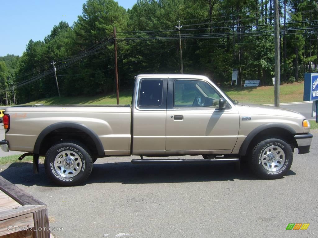 1999 B-Series Truck B3000 SE Extended Cab 4x4 - Harvest Gold Metallic / Tan photo #8