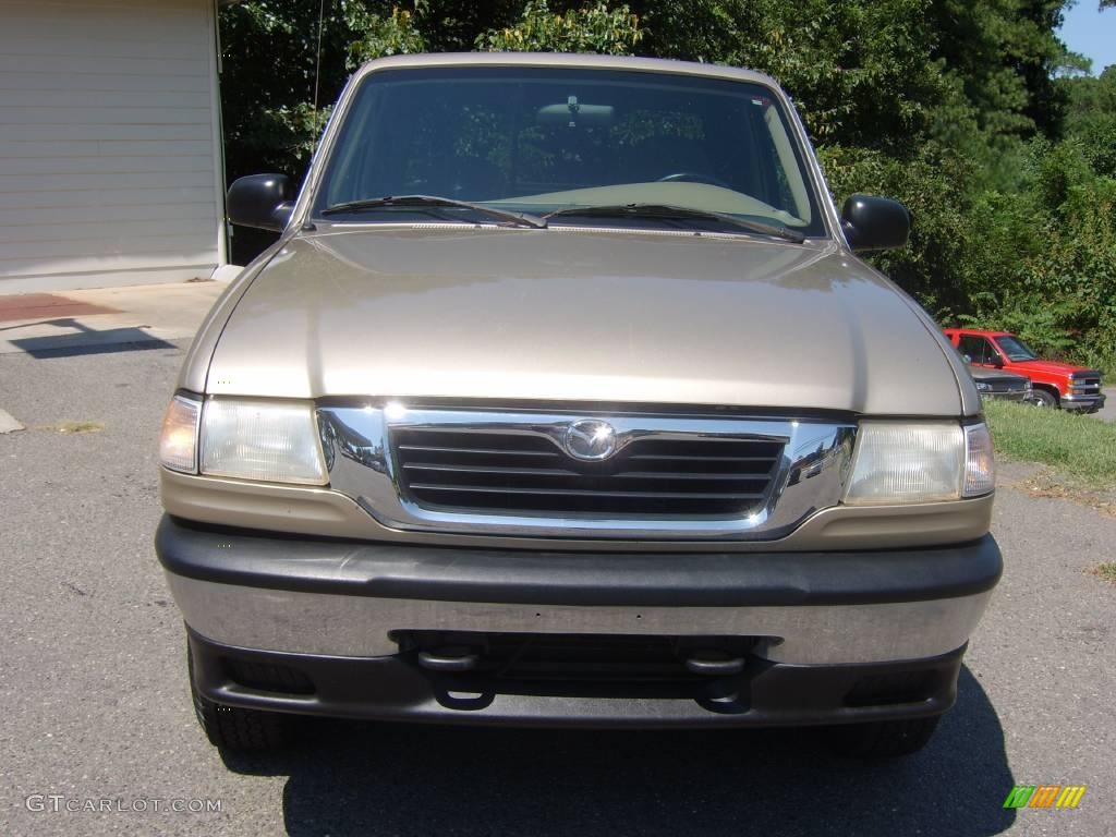 1999 B-Series Truck B3000 SE Extended Cab 4x4 - Harvest Gold Metallic / Tan photo #14