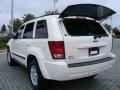 Stone White - Grand Cherokee Laredo Photo No. 15