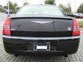 2006 Brilliant Black Crystal Pearl Chrysler 300 C HEMI  photo #4