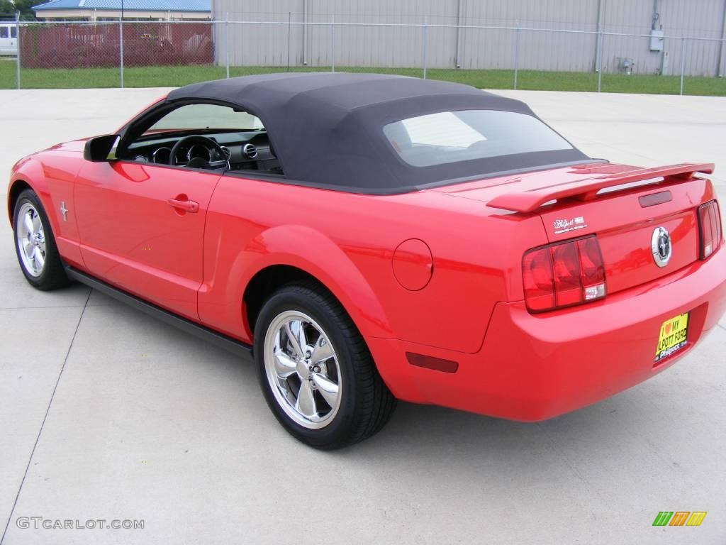 2006 Mustang V6 Premium Convertible - Torch Red / Dark Charcoal photo #44