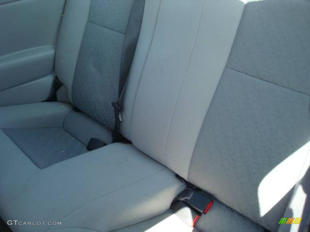 2007 Cobalt LS Coupe - Ultra Silver Metallic / Gray photo #8