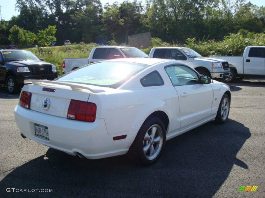 2007 Mustang GT Premium Coupe - Performance White / Medium Parchment photo #3