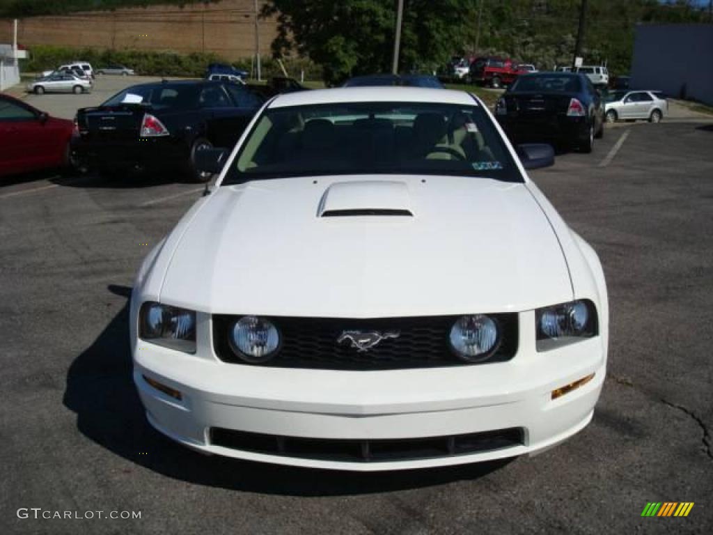 2007 Mustang GT Premium Coupe - Performance White / Medium Parchment photo #8