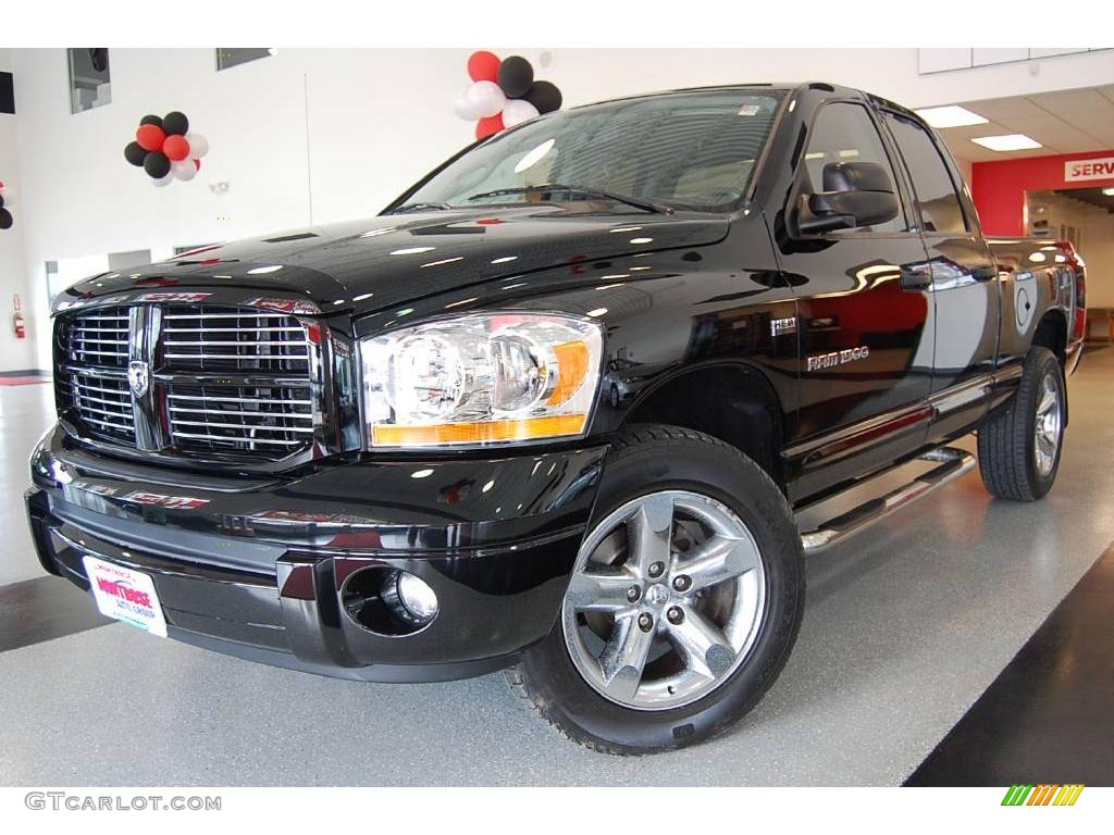 Brilliant Black Crystal Pearl Dodge Ram 1500