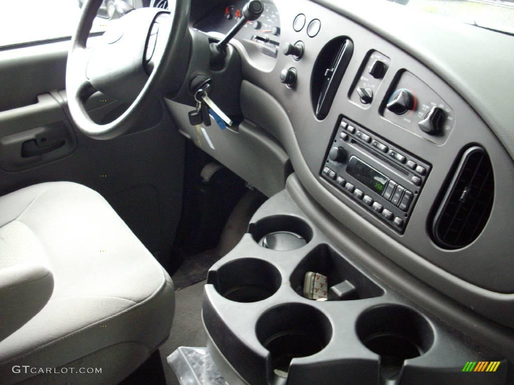 2008 E Series Van E350 Super Duty XLT Passenger - Silver Metallic / Medium Flint photo #6