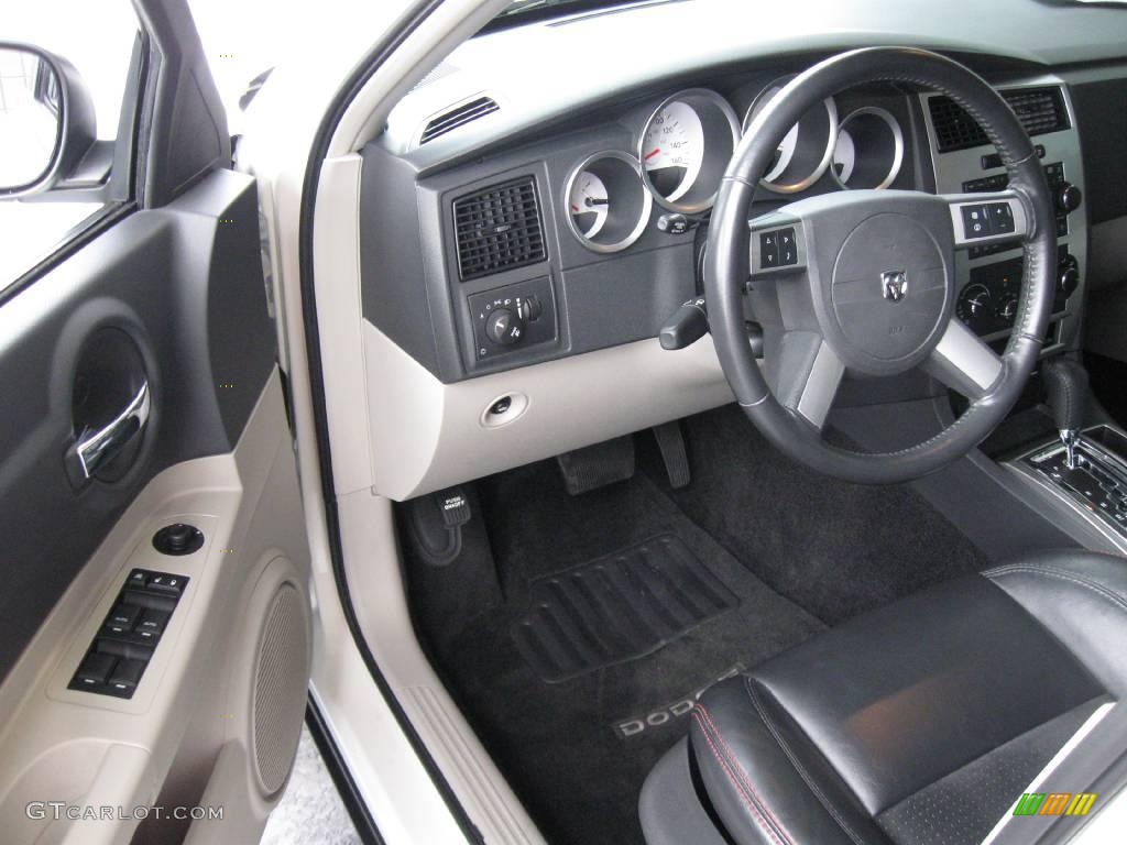2007 Charger R/T - Stone White / Dark Slate Gray photo #10
