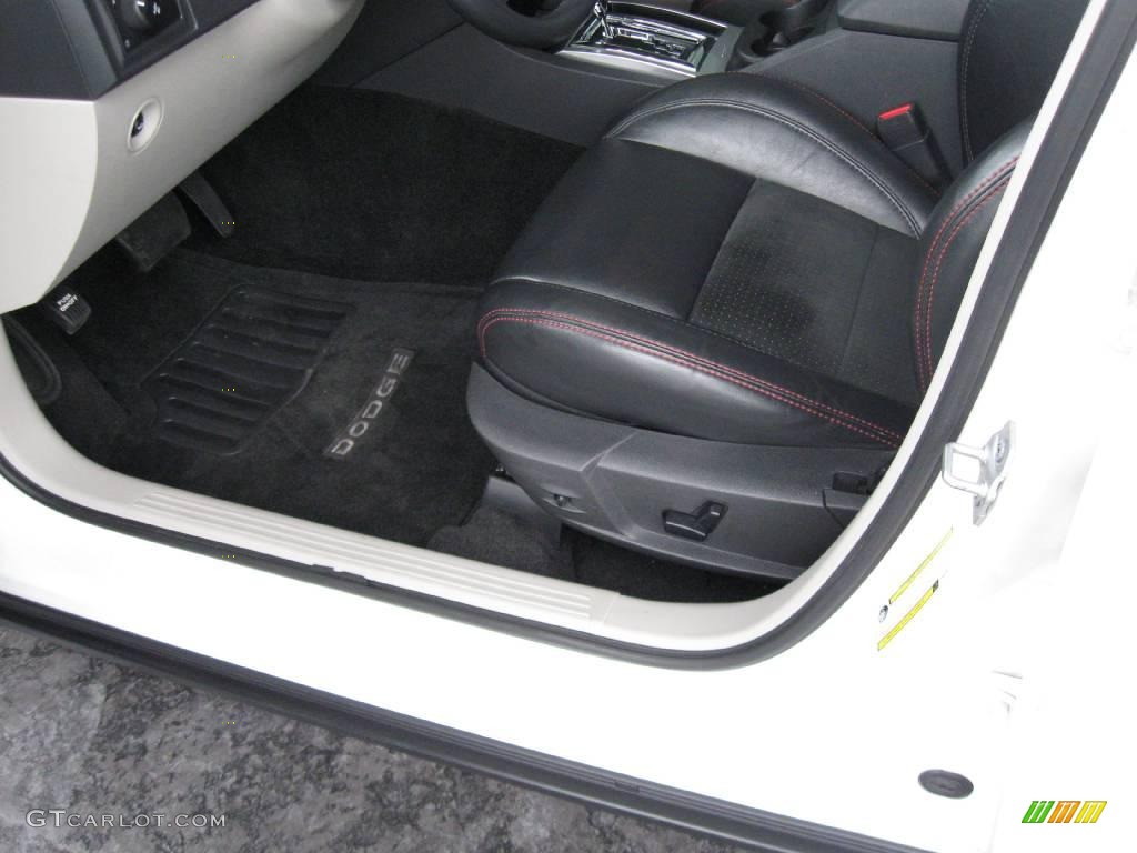 2007 Charger R/T - Stone White / Dark Slate Gray photo #12