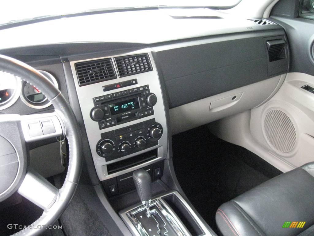 2007 Charger R/T - Stone White / Dark Slate Gray photo #17