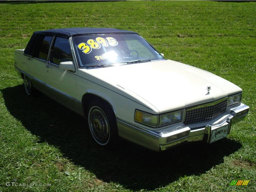1990 Fleetwood Sedan - White / Blue photo #4