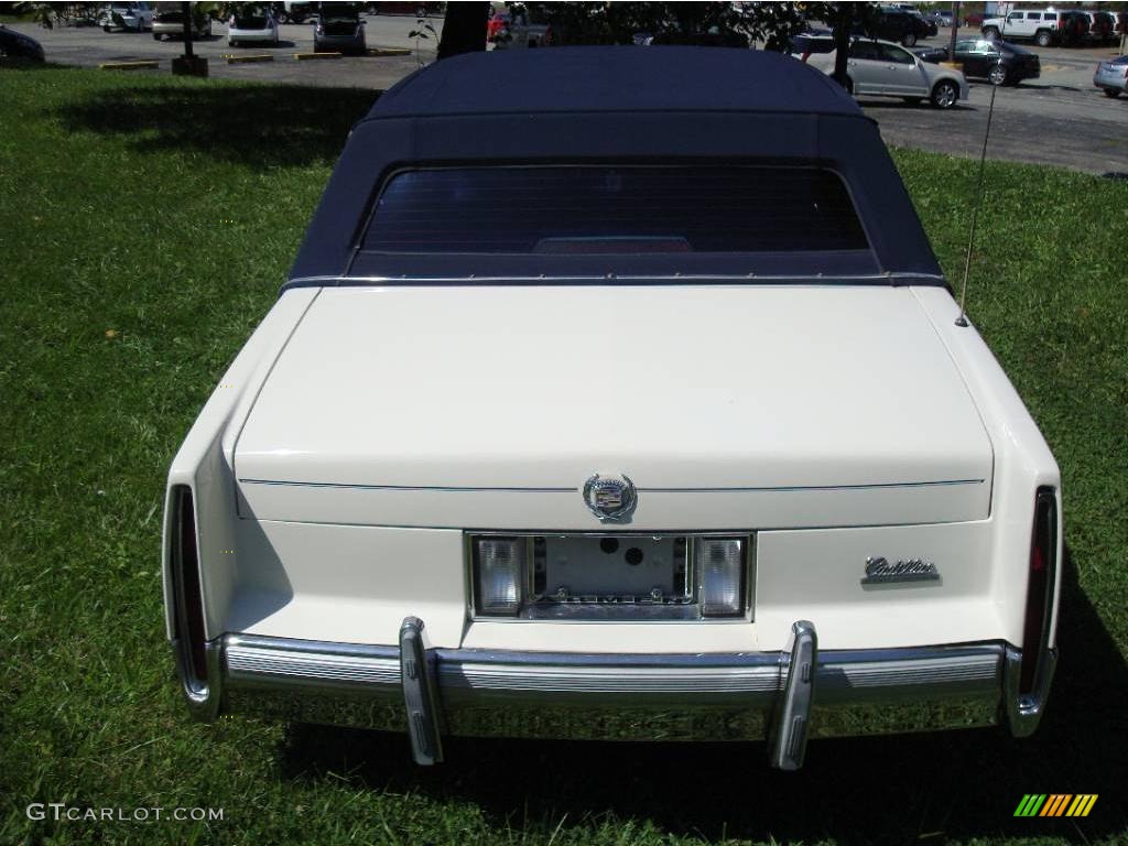 1990 Fleetwood Sedan - White / Blue photo #8