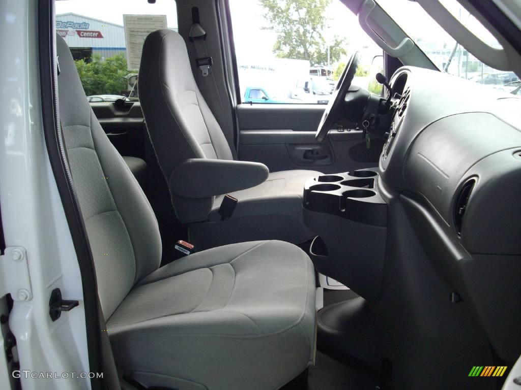 2007 E Series Van E350 Super Duty Passenger - Oxford White / Medium Flint Grey photo #9
