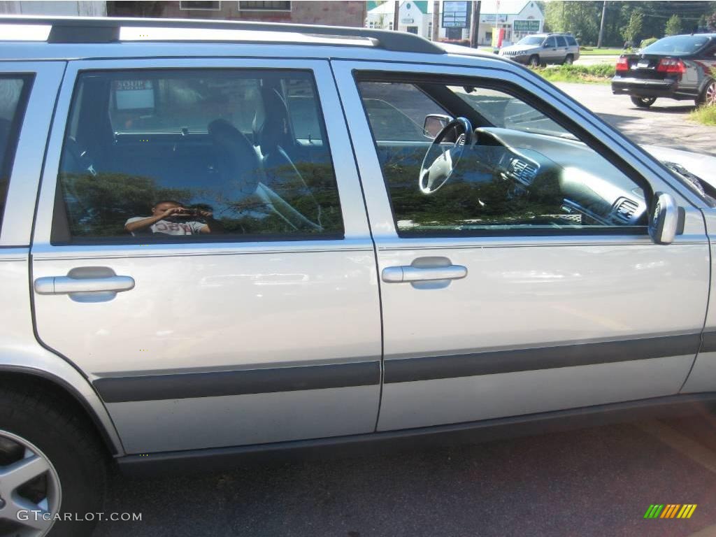 1998 V70 XC AWD - Silver Metallic / Gray photo #15