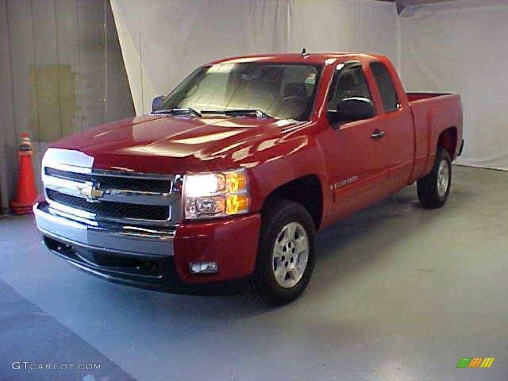 2007 Silverado 1500 LT Extended Cab - Victory Red / Ebony Black photo #3