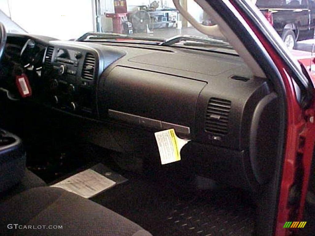 2007 Silverado 1500 LT Extended Cab - Victory Red / Ebony Black photo #8