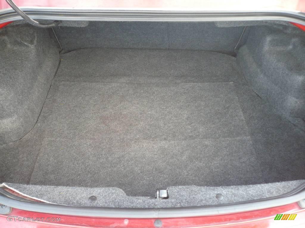 2004 Stratus SE Sedan - Inferno Red Pearlcoat / Dark Slate Gray photo #7