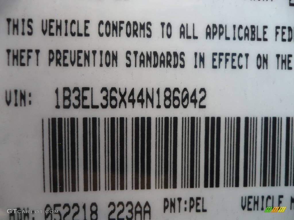 2004 Stratus SE Sedan - Inferno Red Pearlcoat / Dark Slate Gray photo #13