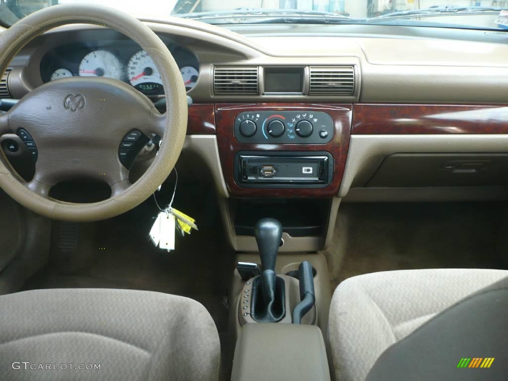 2001 Stratus SE Sedan - Deep Indigo Blue Metallic / Sandstone photo #10