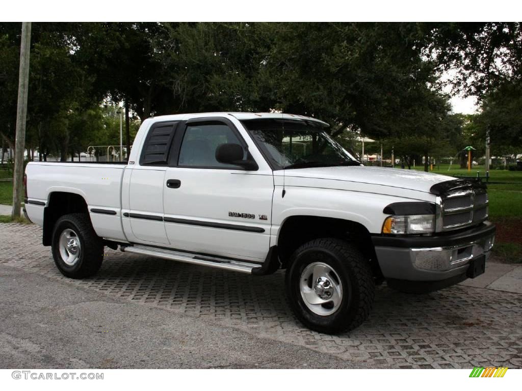 2001 Ram 1500 SLT Club Cab 4x4 - Bright White / Mist Gray photo #12