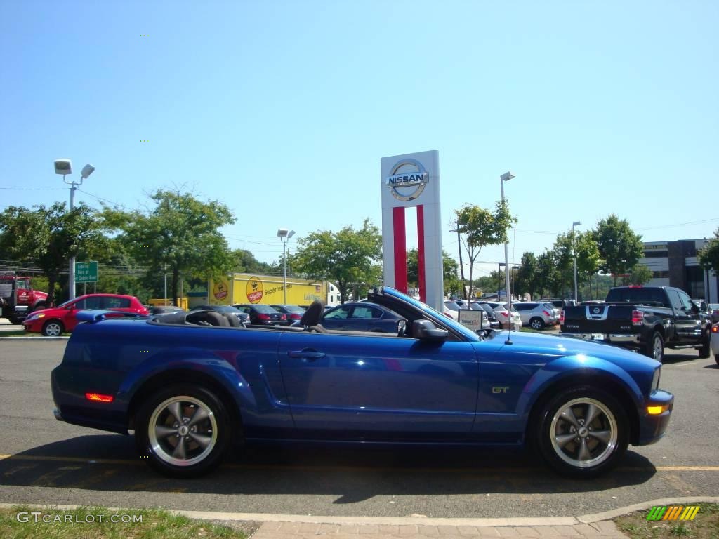 2006 Mustang GT Deluxe Convertible - Vista Blue Metallic / Dark Charcoal photo #14