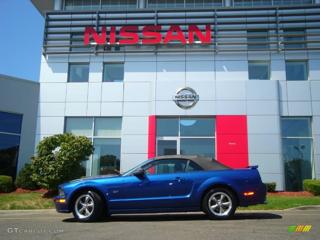 2006 Mustang GT Deluxe Convertible - Vista Blue Metallic / Dark Charcoal photo #23