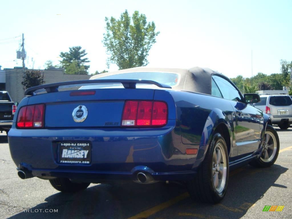 2006 Mustang GT Deluxe Convertible - Vista Blue Metallic / Dark Charcoal photo #27