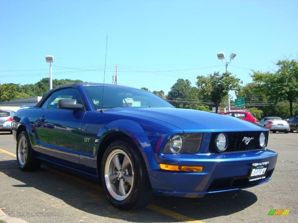 2006 Mustang GT Deluxe Convertible - Vista Blue Metallic / Dark Charcoal photo #32