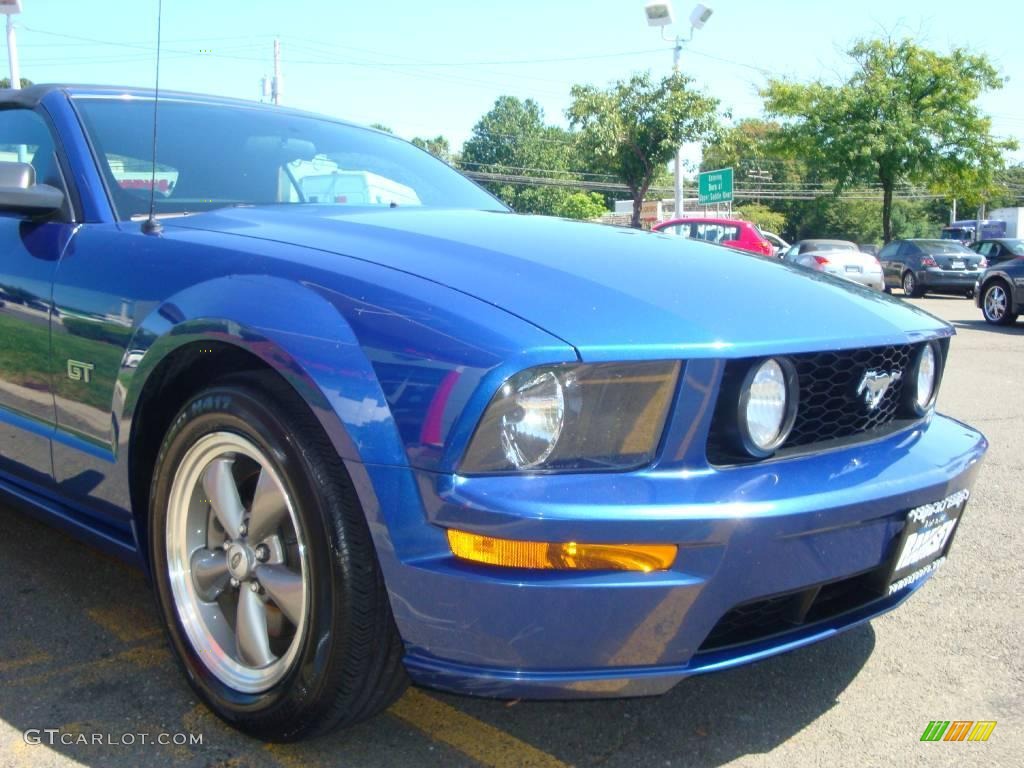 2006 Mustang GT Deluxe Convertible - Vista Blue Metallic / Dark Charcoal photo #41