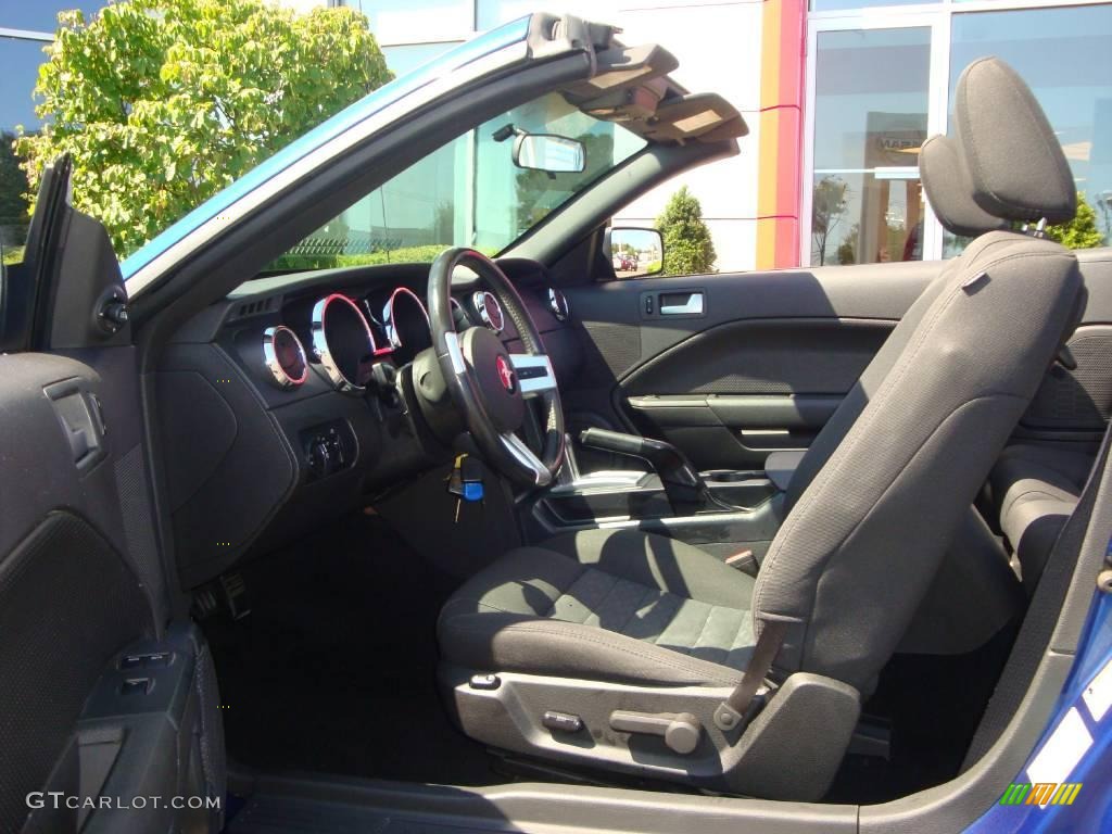 Dark Charcoal Interior 2006 Ford Mustang GT Deluxe Convertible Photo #17284052