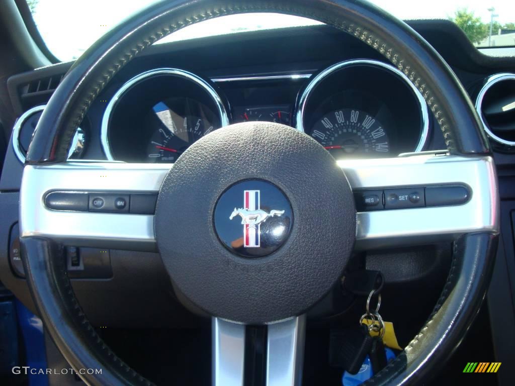 2006 Mustang GT Deluxe Convertible - Vista Blue Metallic / Dark Charcoal photo #52