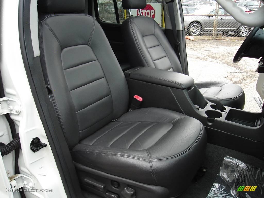2004 Explorer Limited 4x4 - Ceramic White Tri Coat Metallic / Midnight Grey photo #15