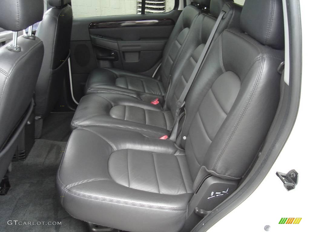 2004 Explorer Limited 4x4 - Ceramic White Tri Coat Metallic / Midnight Grey photo #17