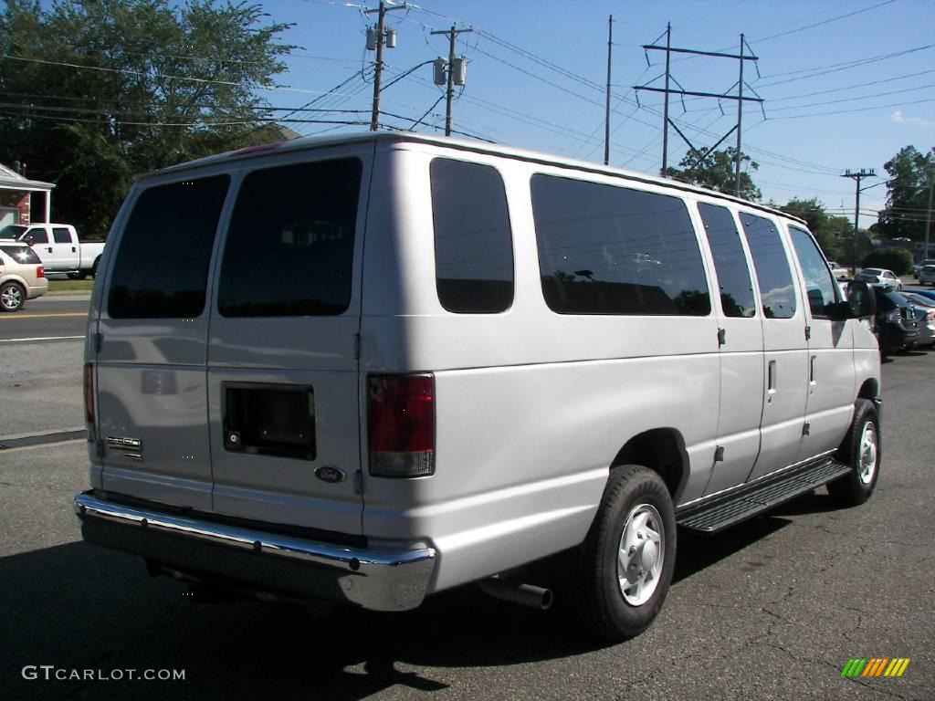 2008 E Series Van E350 Super Duty XLT 15 Passenger - Silver Metallic / Medium Flint photo #4